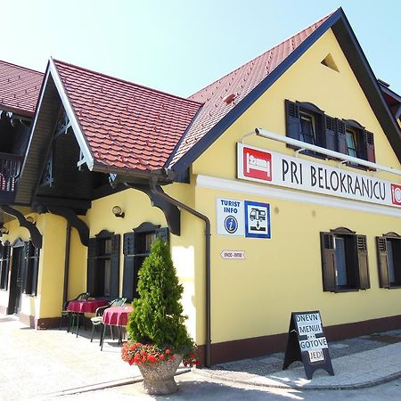 Hotel Pri Belokranjcu โนโวเมสโต ภายนอก รูปภาพ