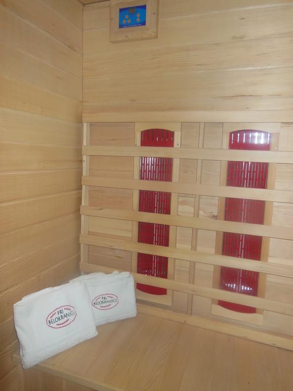 Hotel Pri Belokranjcu โนโวเมสโต ภายนอก รูปภาพ
