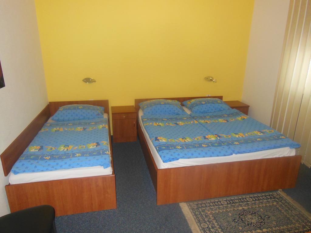 Hotel Pri Belokranjcu โนโวเมสโต ห้อง รูปภาพ
