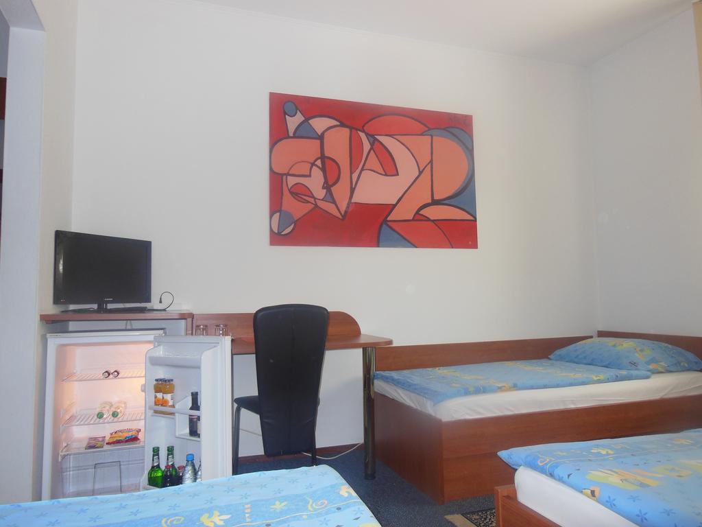 Hotel Pri Belokranjcu โนโวเมสโต ห้อง รูปภาพ